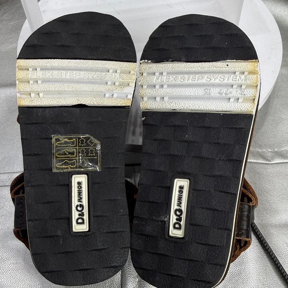 (S4) D&G Boys' Dark Brown Leather Sandals with Adjustable Straps, Size 25